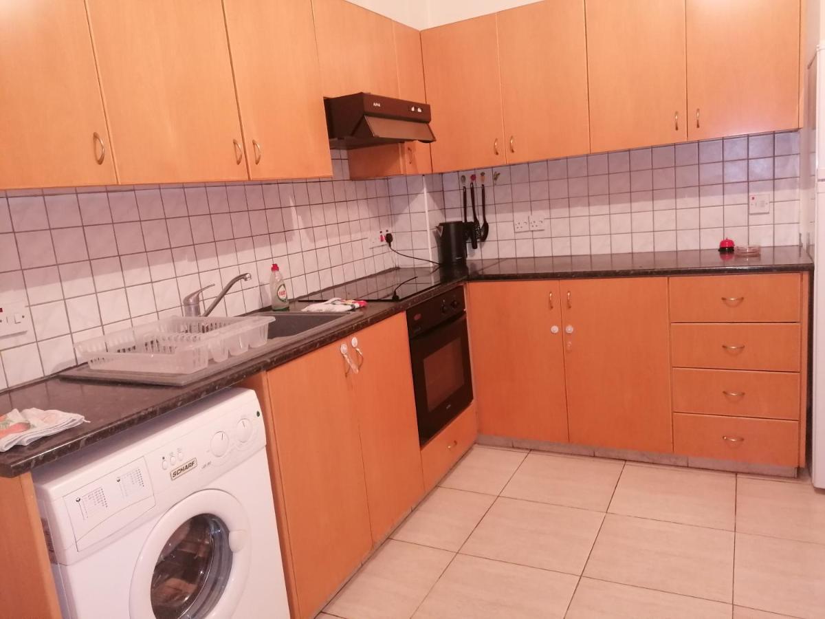 לרנקה Family Apartment In Mackezie מראה חיצוני תמונה